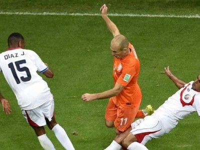 小罗场外技巧之艺术巨星的舞台（探寻小罗场外魔术的秘密）