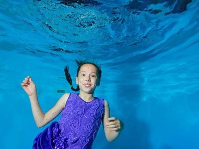 培养儿童游泳技巧的简单动作（提升孩子游泳能力的10个基本动作）