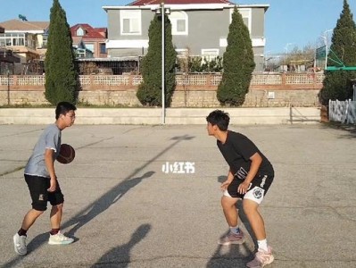 篮球单挑进攻和防守技巧（掌握单挑技巧提升篮球实力）