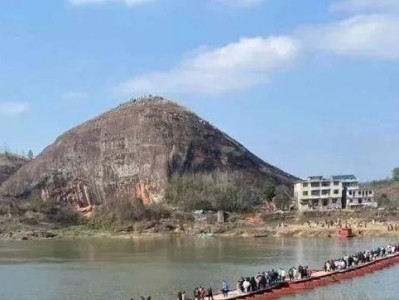 探索以铅山信江河的路亚钓鱼之旅（挑战极限，感受自然之美）