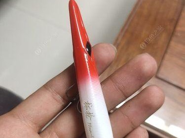 探秘路亚钓鱼沉水铅笔的使用技巧（解密沉水铅笔，提升路亚钓鱼的效果）