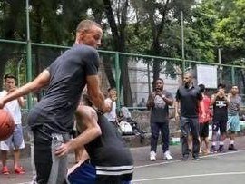儿童篮球防守过人技巧解析（提高孩子篮球防守能力的秘诀及实用技巧）