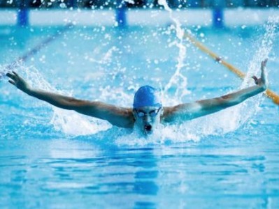 游泳200米中考技巧（掌握关键动作，轻松游过200米）