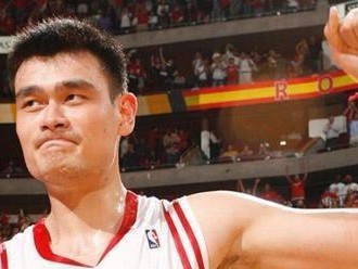 汶川地震中NBA明星捐款排行榜（NBA球星捐款汶川地震救援，谁献出了最大的爱心？）