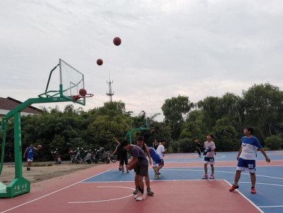 小学生篮球三对三防守训练——培养防守意识（提高小学生篮球运动员的防守水平，从三对三训练开始）