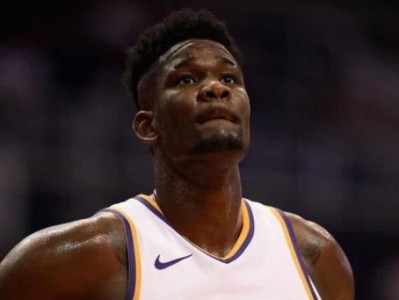 NBA史上最帅的中锋排行榜（探寻帅气与实力的完美结合，谁是最出色的中锋？）