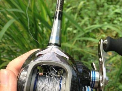 路亚钓鱼竿配水滴轮穿线的使用技巧（提升路亚钓鱼效果的关键细节）