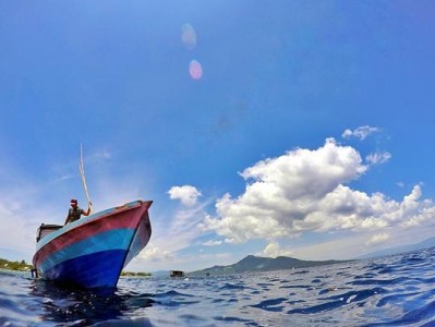 潜海季游泳技巧大全（掌握正确的潜海季游泳技巧，享受畅游海洋的乐趣）